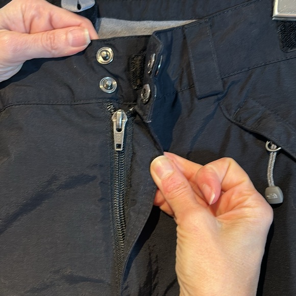 The Northface men’s black snow pants size large - Picture 8 of 15